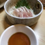 串酒場 そねすけ - 鳥のタタキおかわり