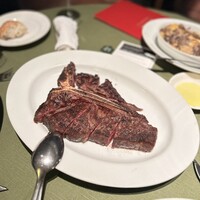 37 Steakhouse & Bar - 
