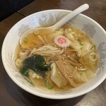 ラーメンと餃子の店 水岡 - ワンタン