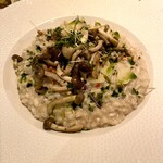 Zum Schwarzen Stern - キノコのリゾット。調味は徳國風、調製は意多利的。これ、美味しい！