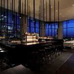 THE COSMOPOLITAN GRILL BAR TERRACE - 雰囲気抜群のラグジュアリーな空間