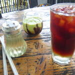 El Tona Coffeehouse - 