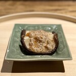 温石 - 椎茸 炭火焼き 藜海老のミソと卵