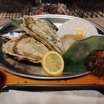厚岸味覚ターミナル コンキリエ  - 牡蠣と帆立