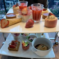 ポム・ダダン - 