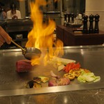 ステーキ＆ワイン シュバルージュ - フランベ