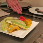 ステーキ＆ワイン シュバルージュ - 農家直送野菜の取り合わせ