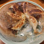 栞 - 自家製餃子