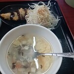 台湾料理 福祥居 - 定食のスープと揚げ物