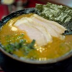 王道家直系 IEKEI TOKYO - 中盛　チャーシュー