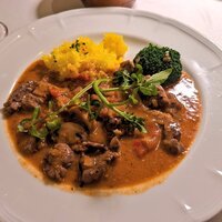 スンガリー 新宿東口本店 - ビーフストロガノフ