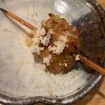 根津 焼鳥 照隅 - 皮で巻いたセセリ 山わさび振りかけ(2/3食べてしまってから撮った)