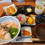 和食房 味彩 - カキフライと炙りサーモン丼御膳　1480円