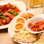 味來 - つまみ盛り合わせ、酢豚