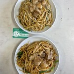 橋野食堂 - ホルモンうどん2玉¥970(上)ホルモンうどんピリ辛2玉¥990(下)