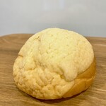 LUCKS - メロンパン 140円