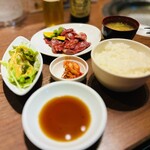 大同門 - やわらかハラミ定食(100g)