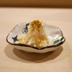 鮨 あらい - 噴火湾の毛蟹、りんご、土佐酢のジュレ掛け