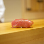 鮨 あらい - 「大間の本鮪中トロ」