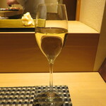 Ikebukuro Sushi Fukuju - 白ワインのシャルドネ。