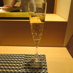 池袋 すし 福寿 - スパークリングワイン。
