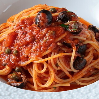 我們提供的菜餚可讓您享受傳統的義大利菜風味和創意。