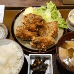 味噌と鮮魚と純米酒 穂 - 唐揚定食 900円