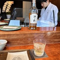 江戸前晋作 - ハイボールと大将と奥のミシュラン星獲得おめでとう献花