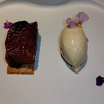 レスプリシナノ - タルト・タタン　
      マダガスカル産バニラのアイス