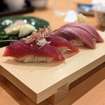 Sushi To Kushi To Watakushi - 戻りかつお握り、天然寒ぶり握り