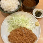 むさしや - 三元豚ロースカツ定食1350円ご飯大盛サービス