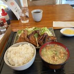 炭火焼豚丼 とんび - ミックス皿・ご飯（小）・ナメコのお味噌
