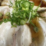 Onomichi Ramen Icchou - チャーシュー麺どアップ