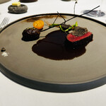 ラ・ヴァガボンド - 良質な赤身と、ミンチ♪ ソースも火の入れ具合も抜群♡