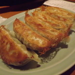 四季うら家 - 「黒豚餃子」550円