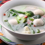アジア料理　実の里 - ペイウンヒン：カチン民族にとってのお味噌汁。里芋が入っております