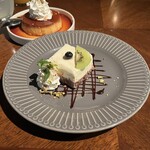 a-bridge 三軒茶屋店 - リコッタチーズのレアケーキ