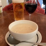 ファイヤーハウス - ハンバーガーに全力出してる店なのか、あんまり飲み物にこだわりを感じないのが残念…ビールイマイチだった。