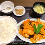 上海料理佳樹園 - 白身魚と野菜の甘酢炒め定食　2024.1.31