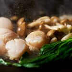 Stir-fried scallops with butter