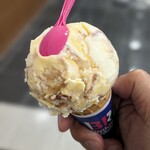 サーティワンアイスクリーム - シングルコーン スモール～フィグベイクドチーズケーキ