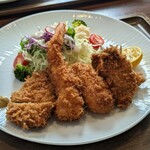 キッチン カズ - スペシャルフライランチ（カキフライバージョン）