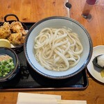 讃岐うどんと地鶏丼の店 香房 - 