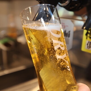We also offer ``draft beer'' with special pouring techniques and a wide variety of ``sake''.