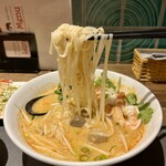 本格タイ料理バル プアン - 麺リフト