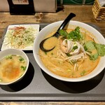 Puan - トムヤムラーメン　Aセット