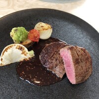 tcc GINZA - メイン　ヒレ肉のステーキ　ミディアムレア　お野菜のローストも素材がよく美味しかったです