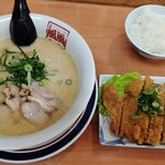 風風ラーメン - とんこつラーメン＆パーコーセット