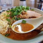 平田の哲二郎 - 濃厚な辛味噌スープ