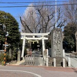 ピッツェリア ファッブリカ 1090 - 近くの御嶽神社